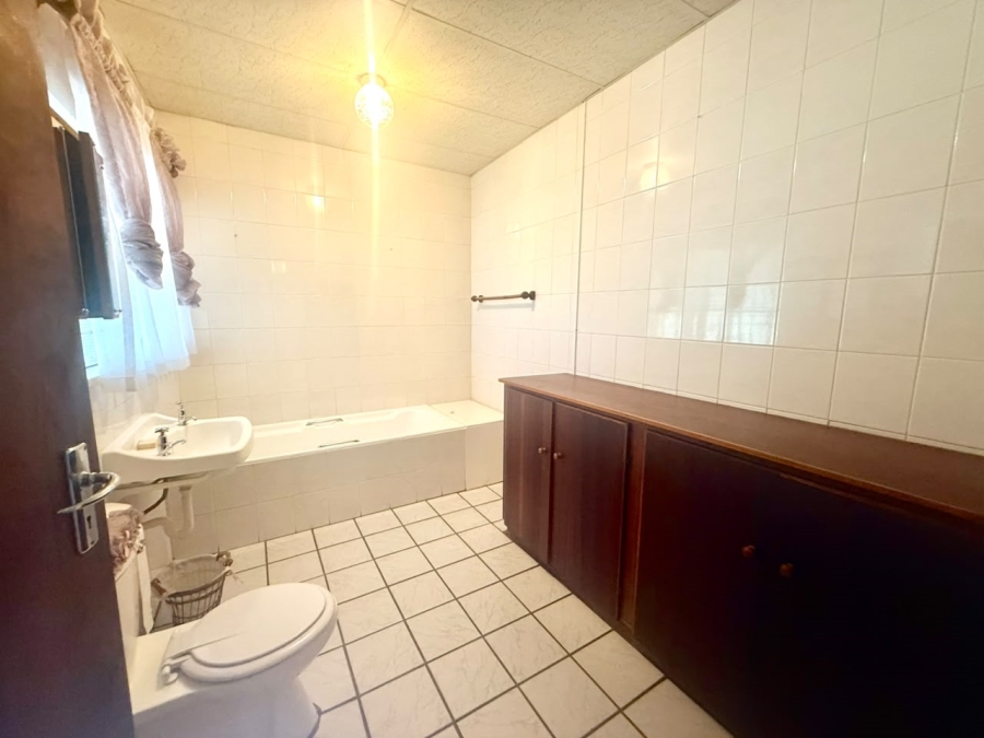 3 Bedroom Property for Sale in Bloemfontein Rural Free State